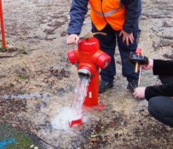 W 350 qui doit prendre en charge les depenses dinvestissement lorsque les travaux dapprovisionnement des points deau destines a la lutte incendie portent sur le reseau public daddu